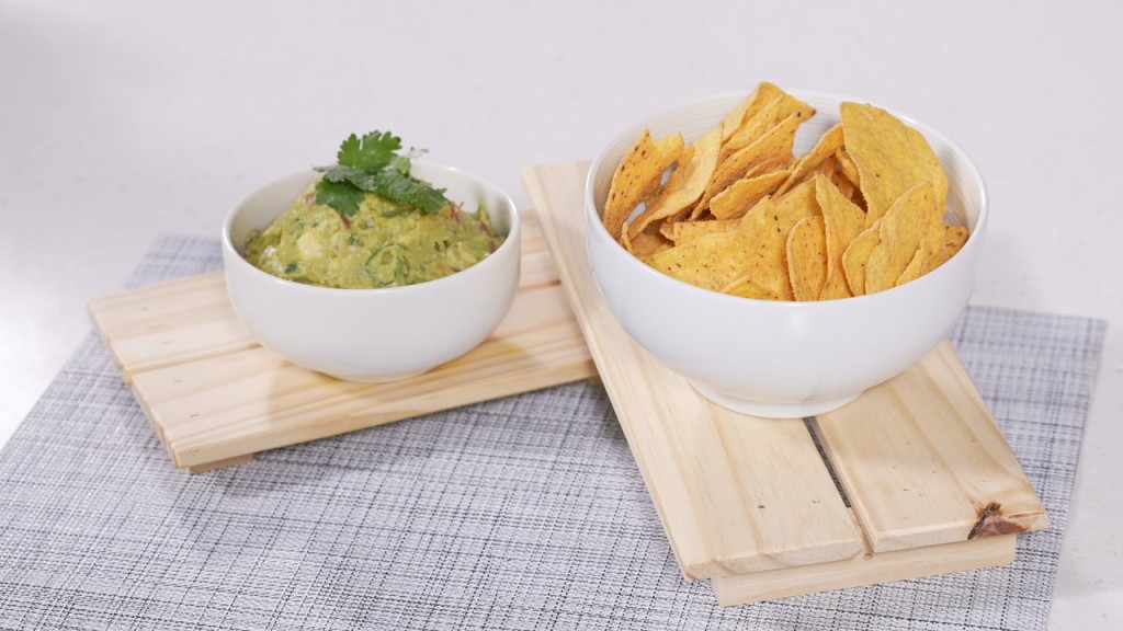 墨西哥牛油果醬（Guacamole）的做法簡單。